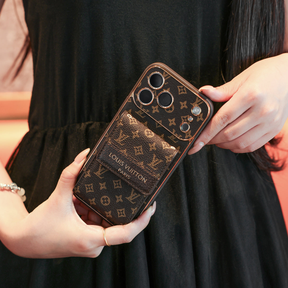 Nuevo estuche clásico de lujo para iPhone con tarjetero y correa cruzada 012