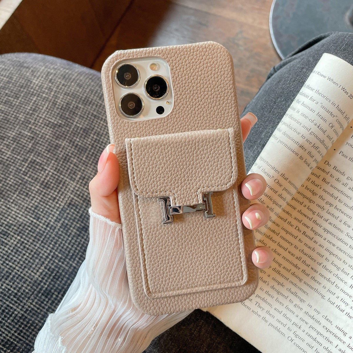 H-korthållare iPhone-fodral i läder