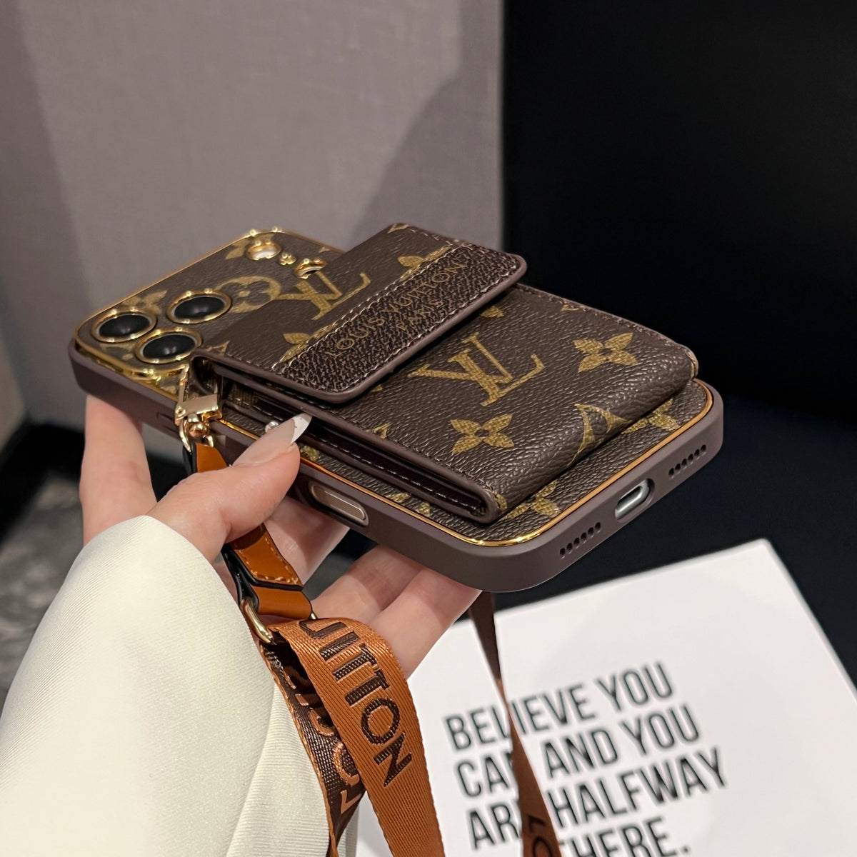 Nueva funda clásica de lujo para teléfono con tarjetero 02