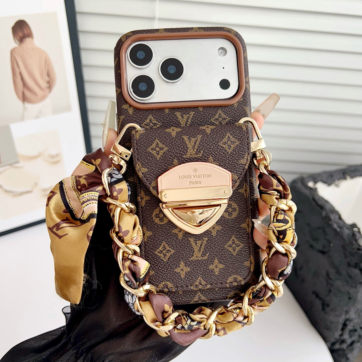 Funda cruzada de lujo para iPhone con bolsillo para tarjetas y correa desmontable