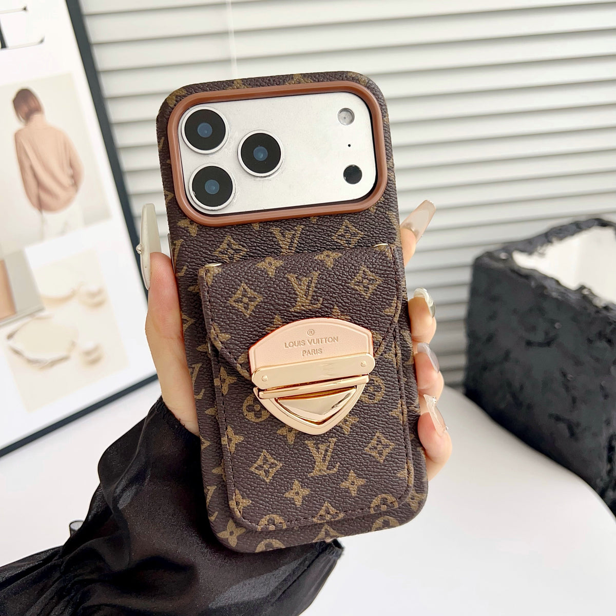 Funda cruzada de lujo para iPhone con bolsillo para tarjetas y correa desmontable