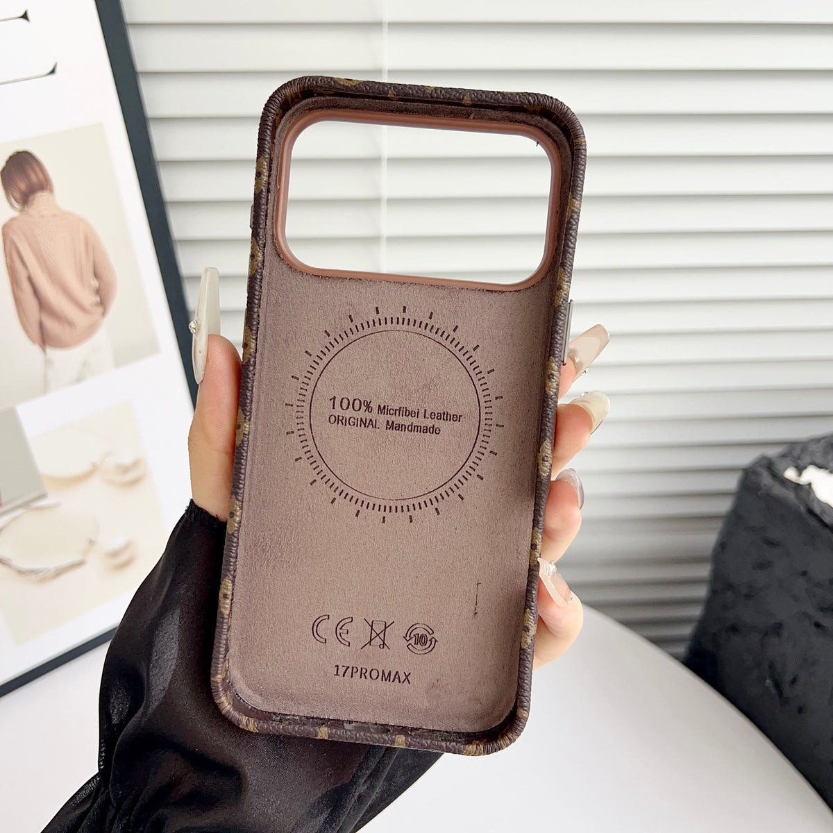 Funda cruzada de lujo para iPhone con bolsillo para tarjetas y correa desmontable