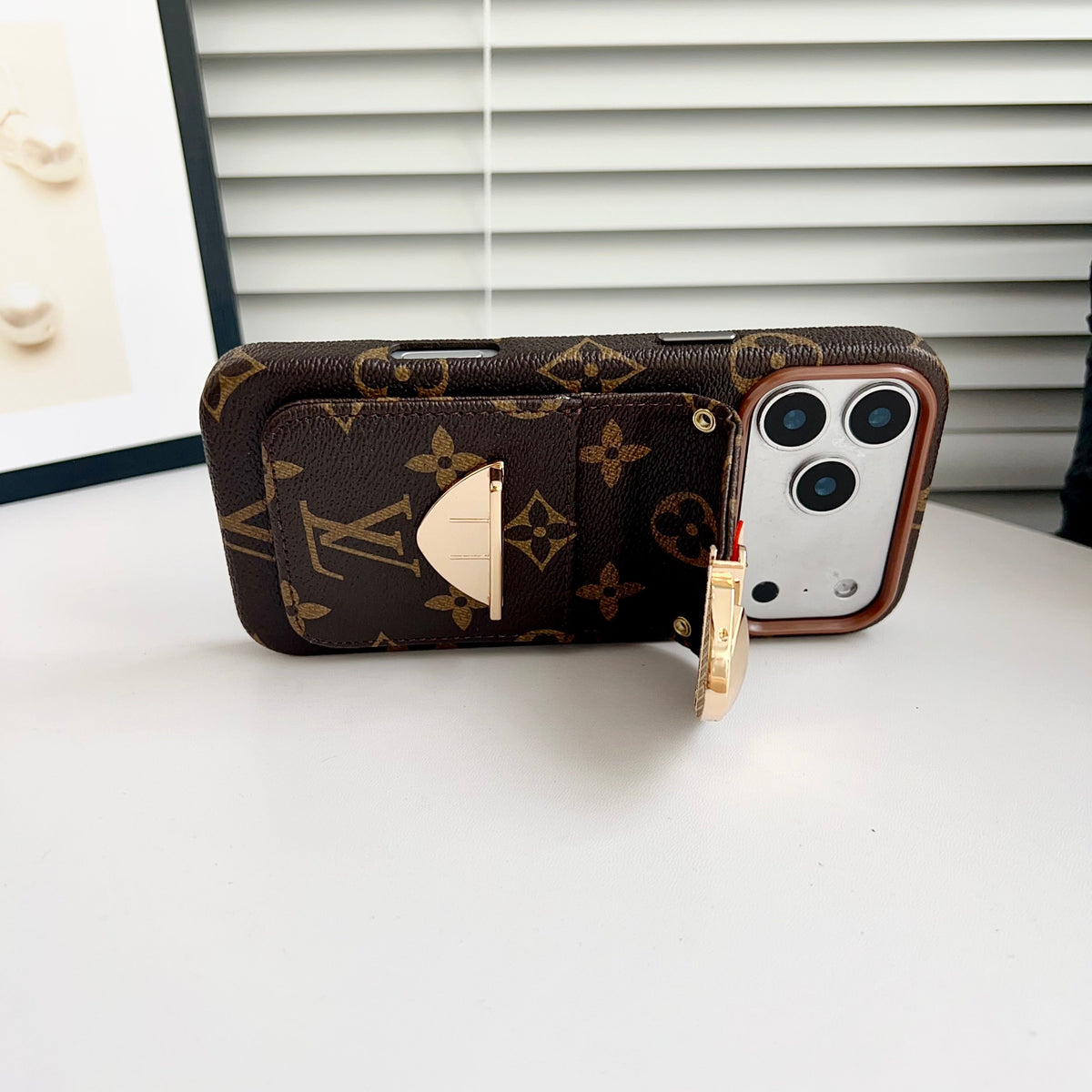 Funda cruzada de lujo para iPhone con bolsillo para tarjetas y correa desmontable