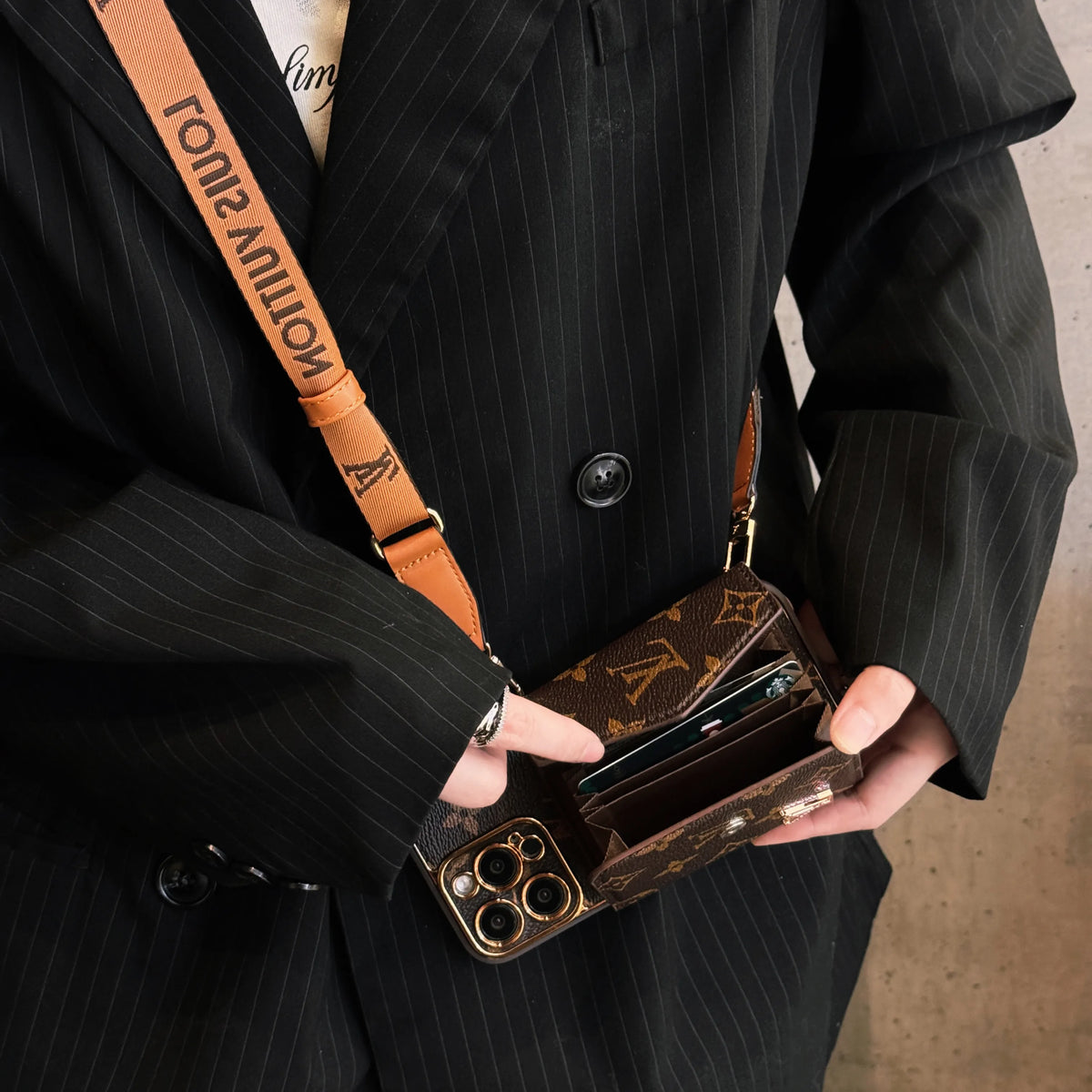 Funda para iPhone Advanced de piel con cartera y correa Marrón
