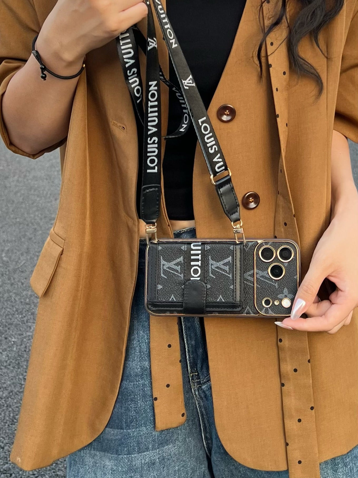 Funda para teléfono con monograma vintage, bolsillo y correa desmontable