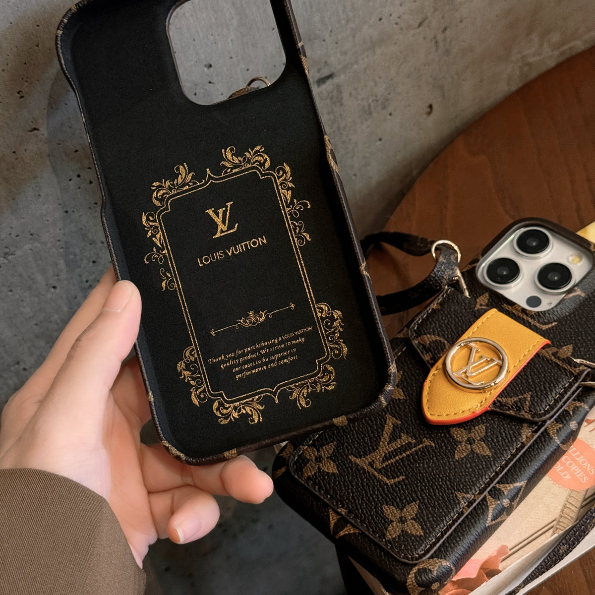 Lyxig korthållare för iPhone-fodral