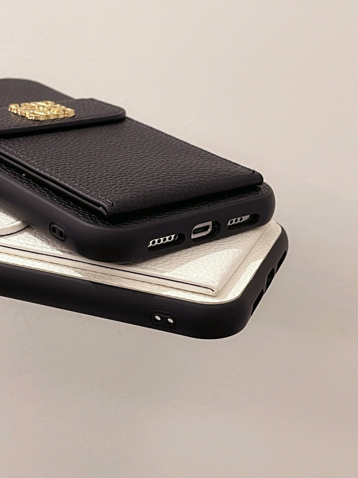 Funda de lujo para iPhone con tarjetero negro-QBK240603