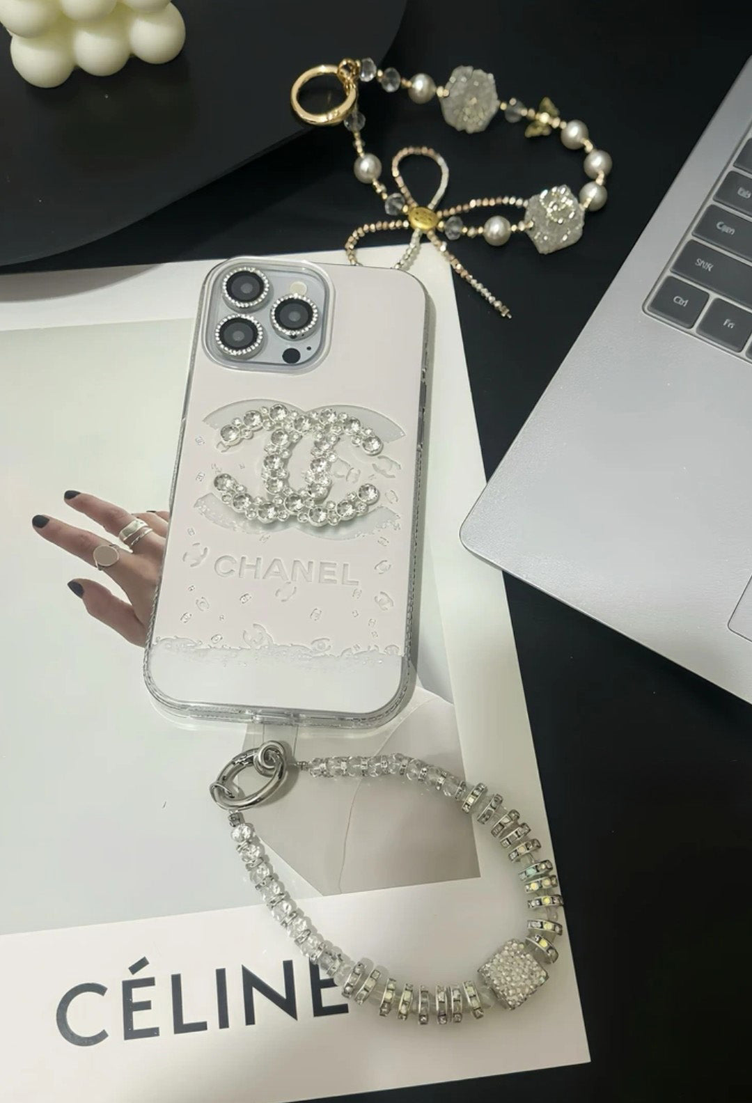 Elegant lyxig kristall iPhone-fodral med armbandsrem