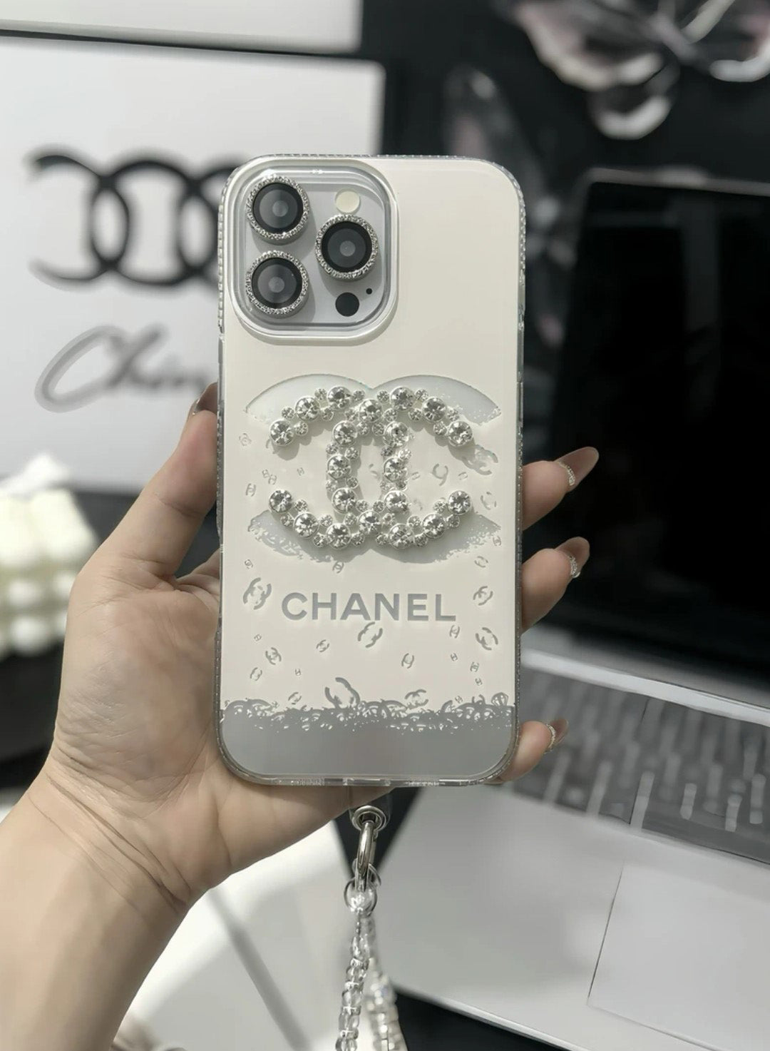 Elegant lyxig kristall iPhone-fodral med armbandsrem