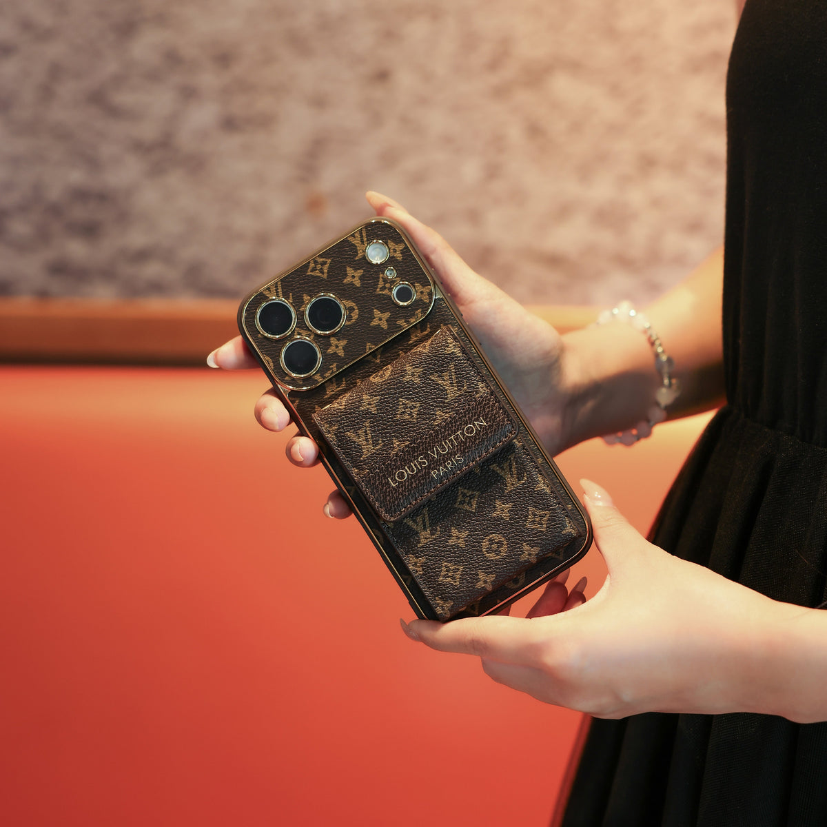 Nuevo estuche clásico de lujo para iPhone con tarjetero y correa cruzada 012