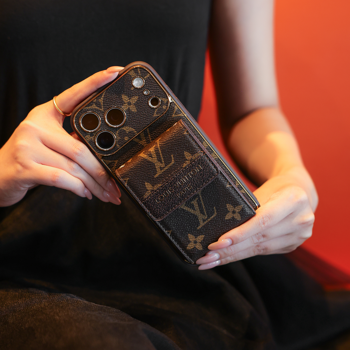 Nuevo estuche clásico de lujo para iPhone con tarjetero y correa cruzada 012