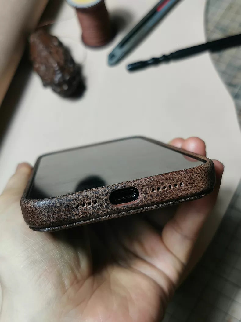 Funda para iPhone hecha a mano de cuero curtido vegetal - Edición Vintage Patina