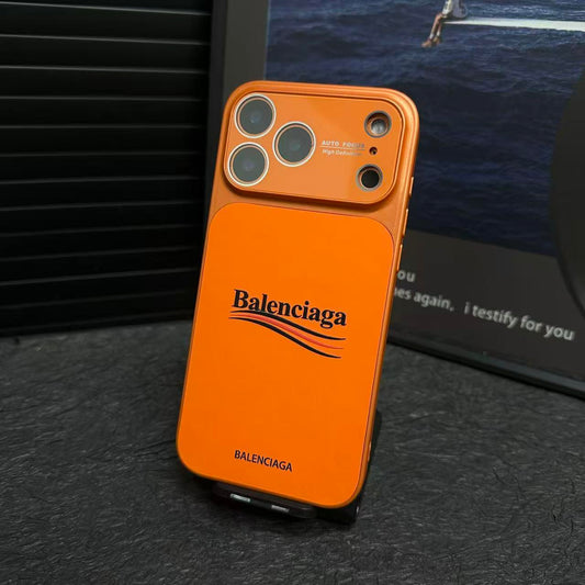 Funda protectora mate para iPhone inspirada en Balenciaga con protección de lente completa
